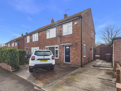Property on Great Croft, S18 8XR