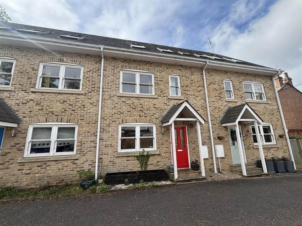 Terraced House