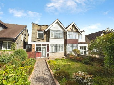 Property on Elphinstone Road, TN34 2BN