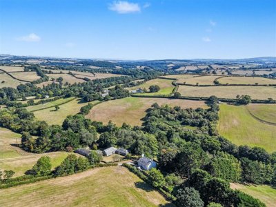 Property on PL15 9NA