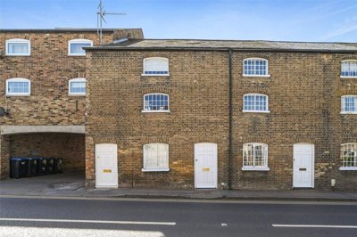 Property on High Street, CM19 5EA