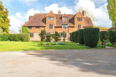 Property on Nash Street, BN27 4AD