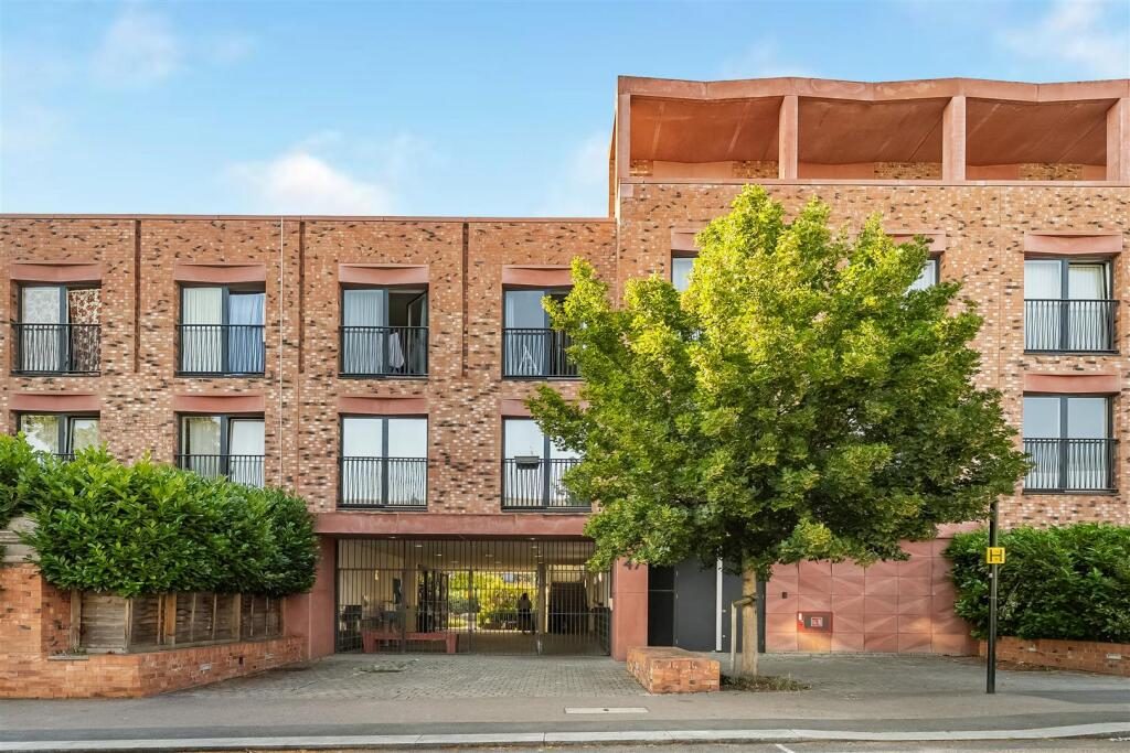 Property main image