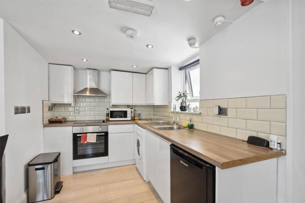 Sandringham Road, London, E8
