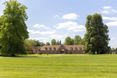 Property on Longparish, SP11 6QE