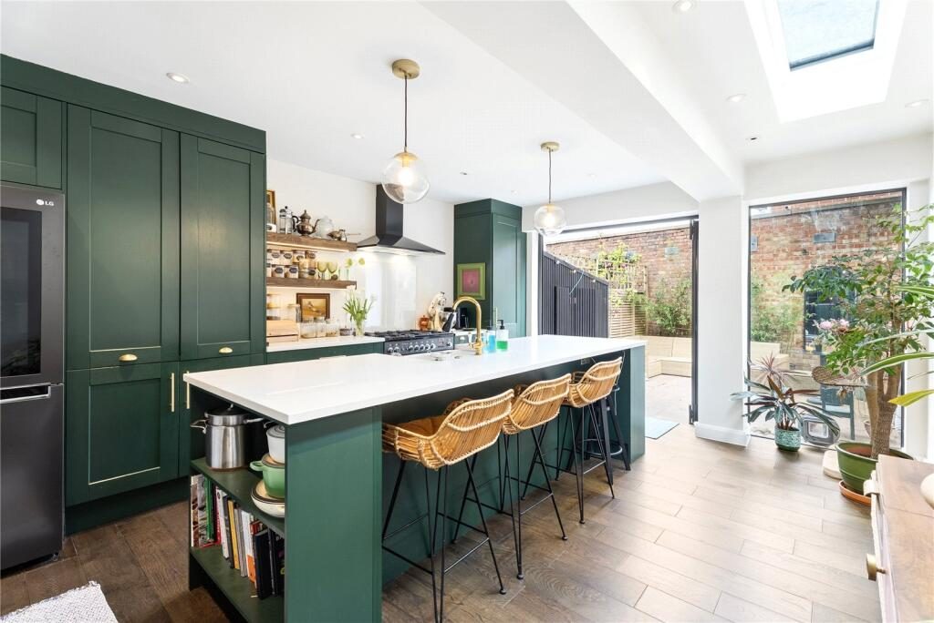 Terraced House