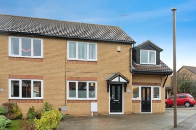 Property on Bantock Close, MK7 8DS