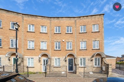 Property on Tydeman Road, BS20 7LS
