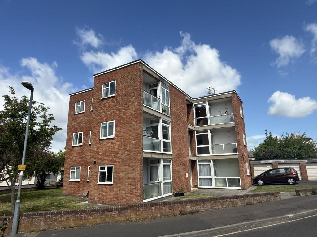 Property main image
