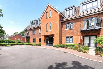 Property on RG12 7WP