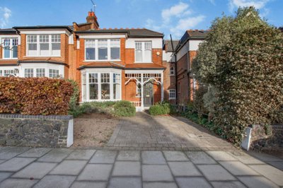 Property on Cranley Gardens, N10 3AH