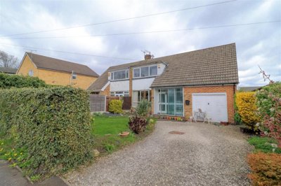 Property on Field Lane, WF2 7RX