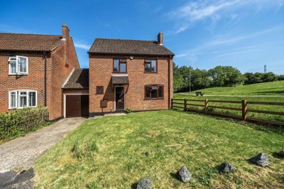 Property on Blackberry Walk, RG24 8SN