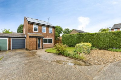 Property on Chennells Way, RH12 5TW