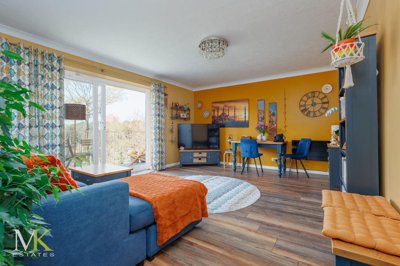Property on Boscombe Spa Road, BH5 1AW