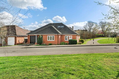 Property on Weavers Branch, OX9 2FQ