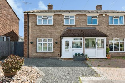 Property on Oaklands Road, DA2 6NH