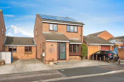 Property on Jubilee Gardens, SG18 0JW
