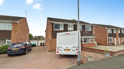 Property on Harwich Close, LN5 9UG