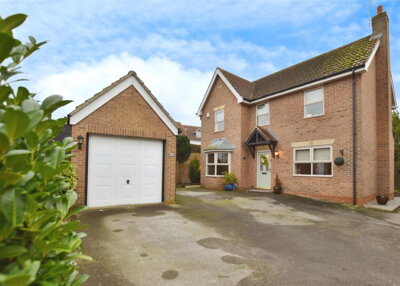 Property on Chapel Fields, HU11 4JN