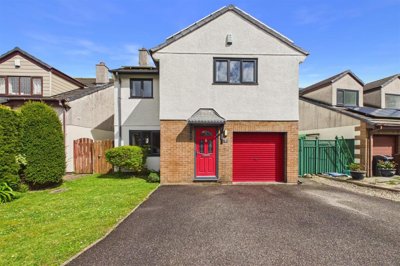 Property on Kingsley Meade, TR8 4PY