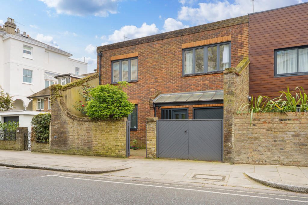 Terraced House