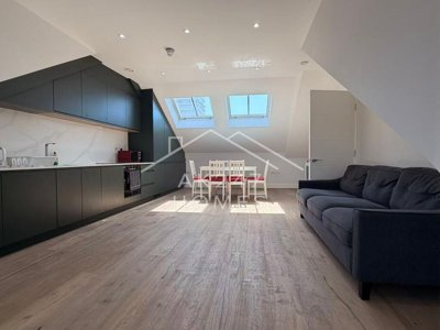 Property on W6 8JS
