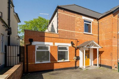Property on Bellevue Road, N11 3ET