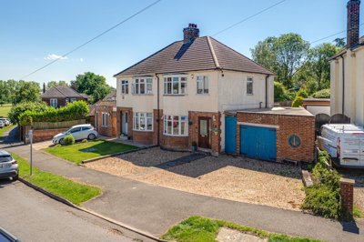 Property on NN16 8TT