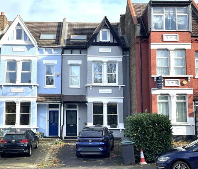 Property on Colney Hatch Lane, N10 1EA