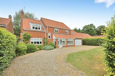 Property on Vicarage Meadows, NR19 1TW