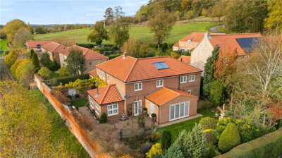 Property on Somerby Green, DN38 6EY