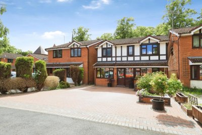 Property on Kings Road, DY11 6YU