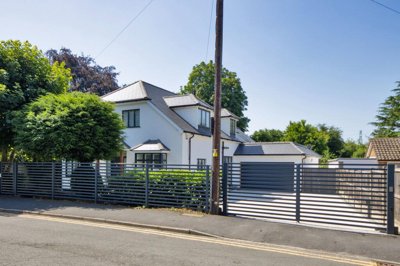 Property on Manor Road, DA13 9BW