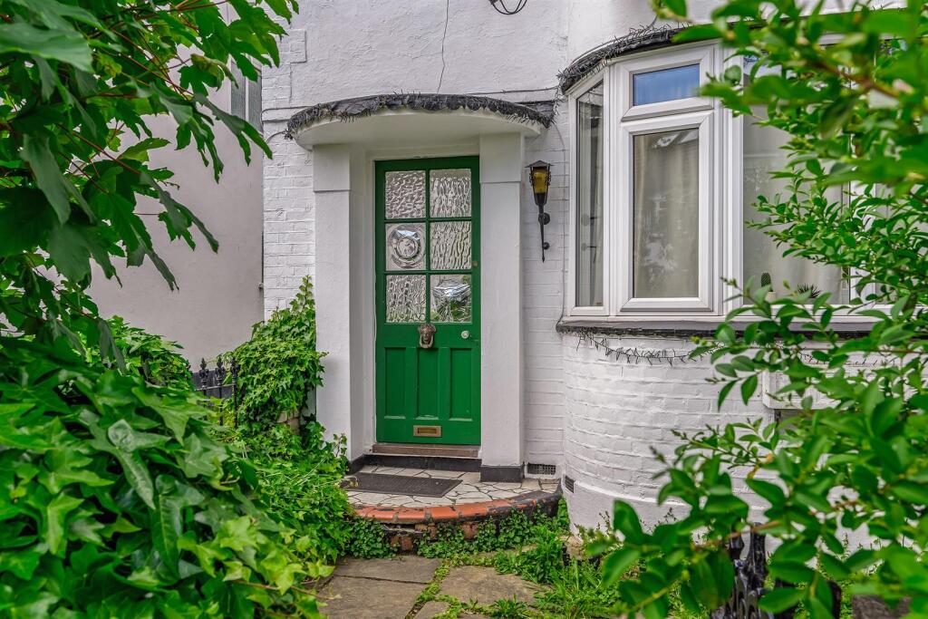 Property main image