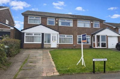 Property on Lindale Avenue, OL9 9DW