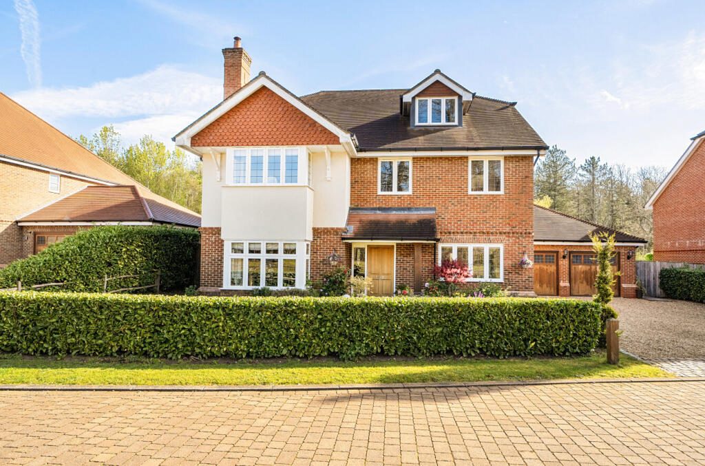 Property main image