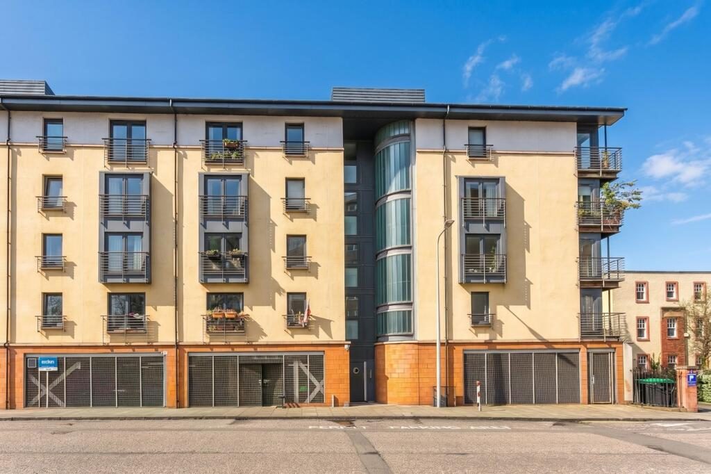 Property main image