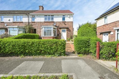 Property on Mere Grove, WA11 7EZ