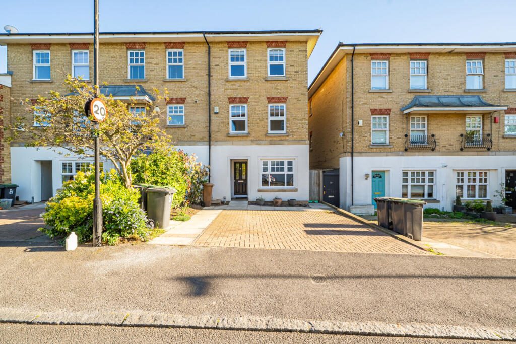 Terraced House