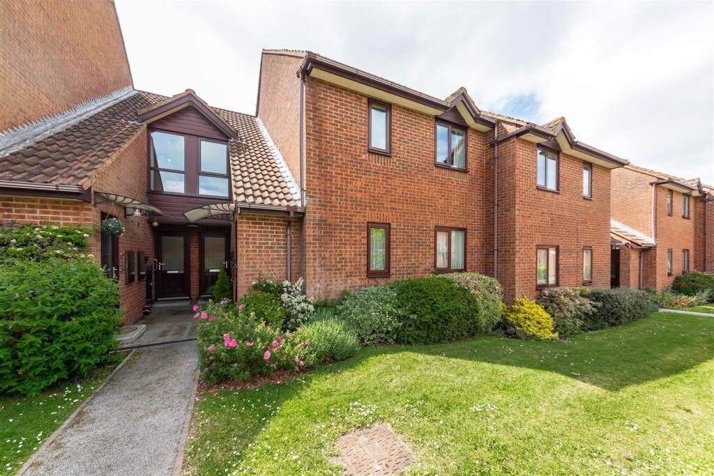 Property main image