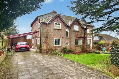 Property on Pentrosfa, LD1 5AL