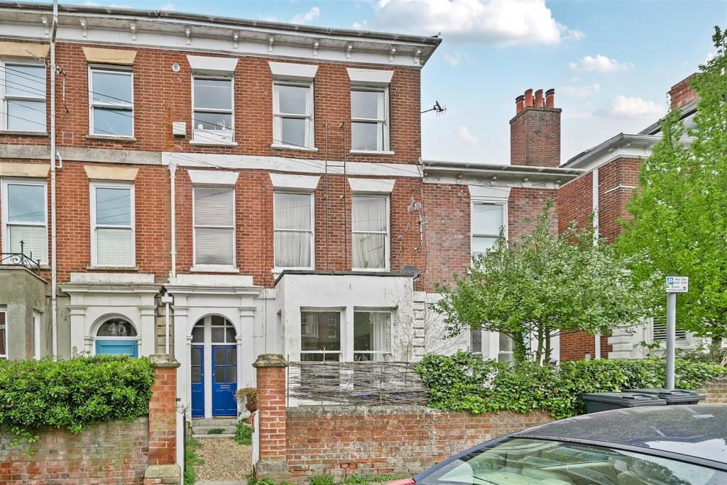 Property main image