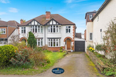 Property on Common Lane, CV8 2ER