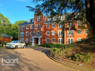 Property on Montague Close, RG40 5PJ