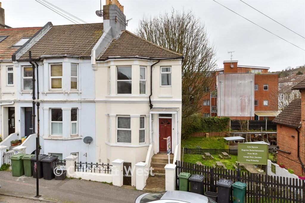Ground Maisonette