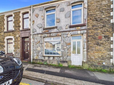 Property on Ravenhill Road, SA5 5AW