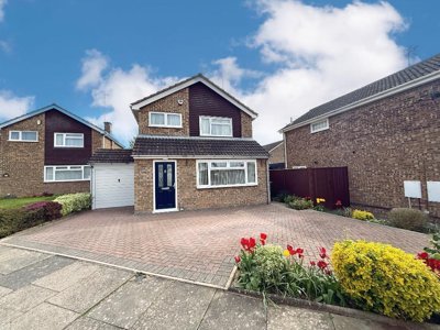 Property on Turnpike Drive, LU3 3RD