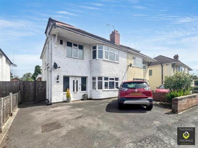 Property on Kingscroft Road, GL3 3RG