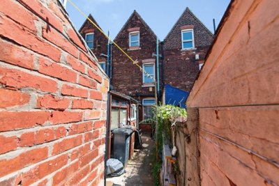Property on Arboretum View, LN2 5JQ